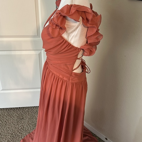 Lulu’s Large Soiree Celebration Rusty Rose Ruffled Lace-Up Maxi Dress - Picture 3 of 11